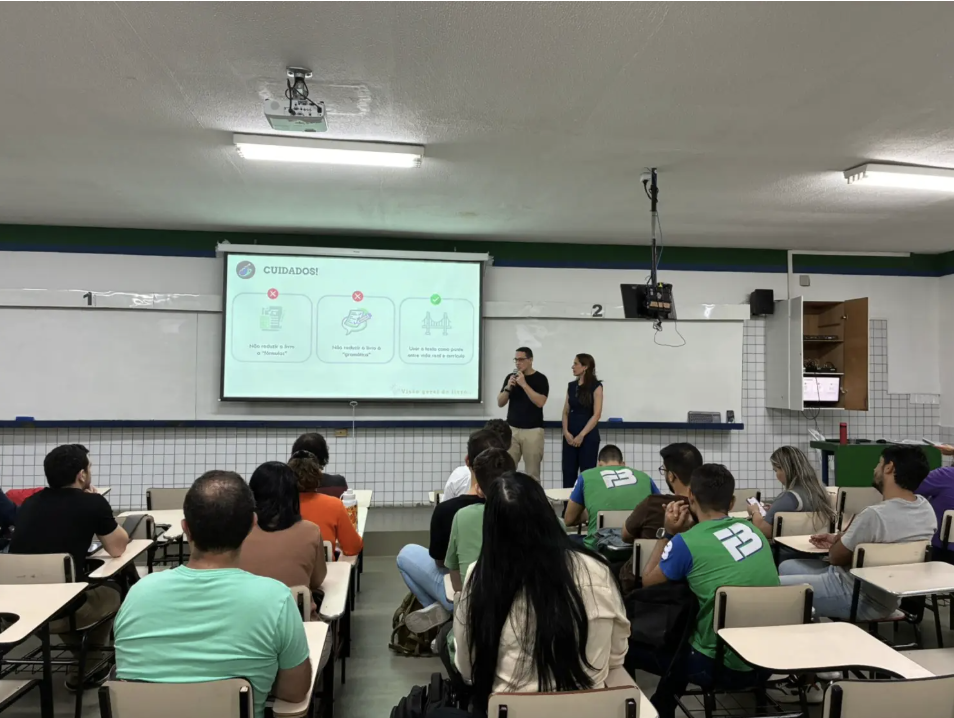 Palestra do CRIINVESTE para alunos e professores